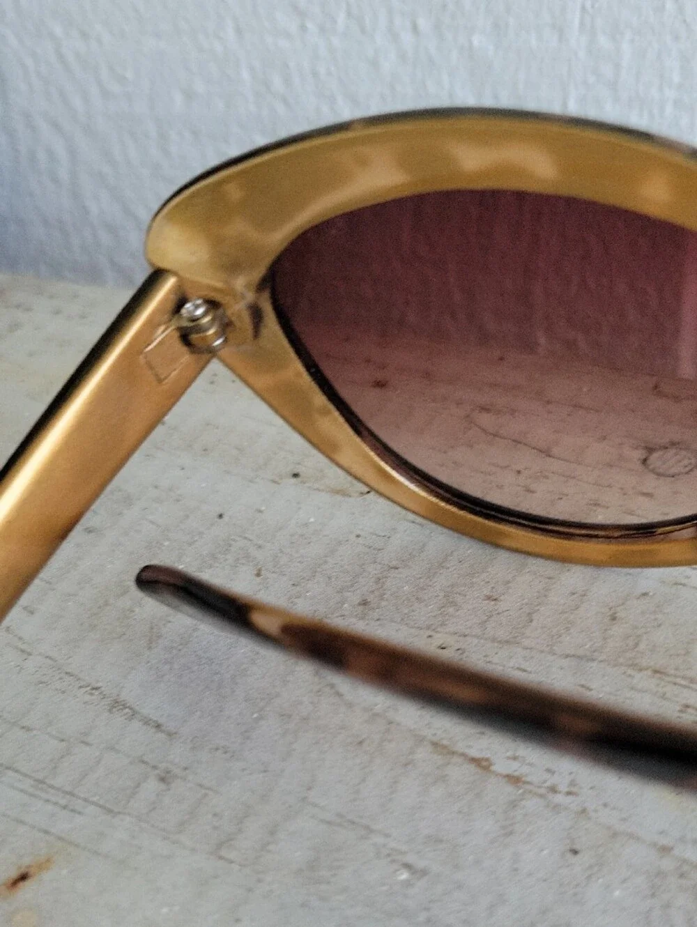 Juicy Couture Tortoise Cat Eye Sunglasses with Gold Temples Rhinestones